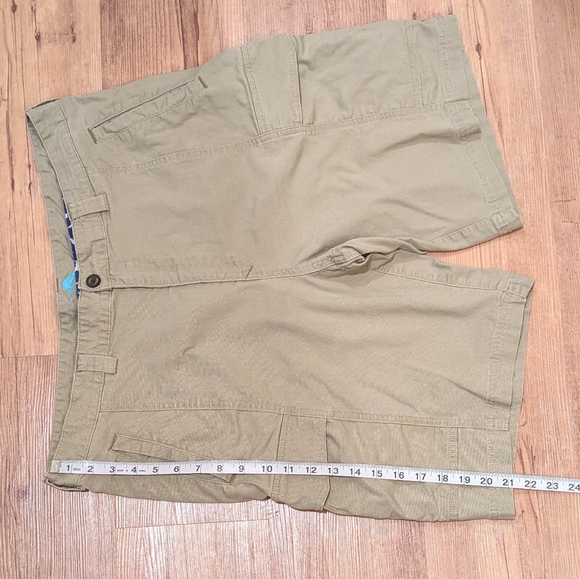 Tommy Bahama Khaki Cargo Shorts - Picture 8 of 8